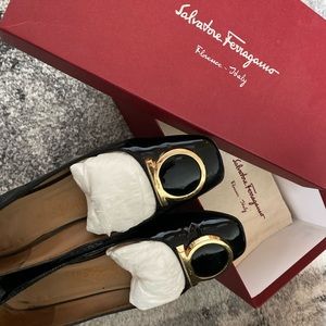Salvatore Ferragamo Flat Size 6.5